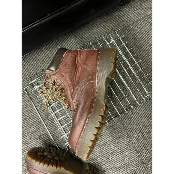 Dr. Martens Brown Leather Combat Boots made in England Size 6 woman’s 4 men’s - Picture 12 of 13